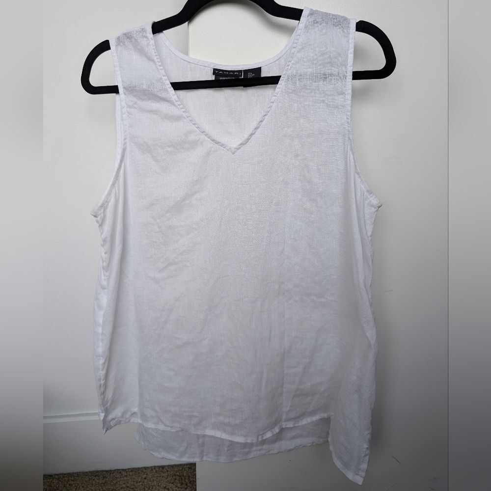 Tahari Essentials 100% Linen Lightweight Flowy V-neck Tank Top - Picture 2 of 14